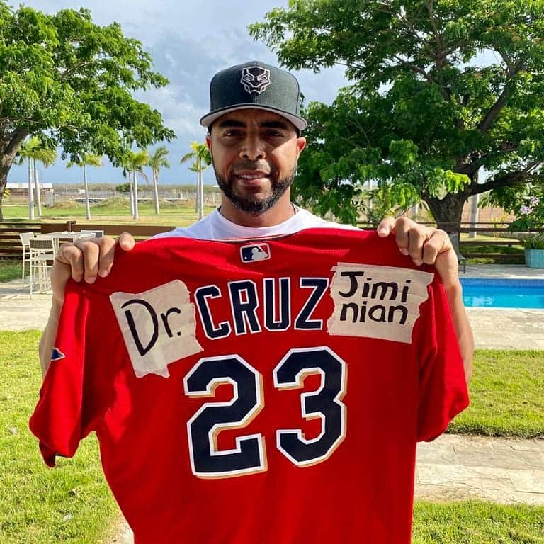 ネルソン・クルーズのインスタグラム：「Dr. Cruz Jiminian Medico del Pueblo The people's doctor #therealheroes」