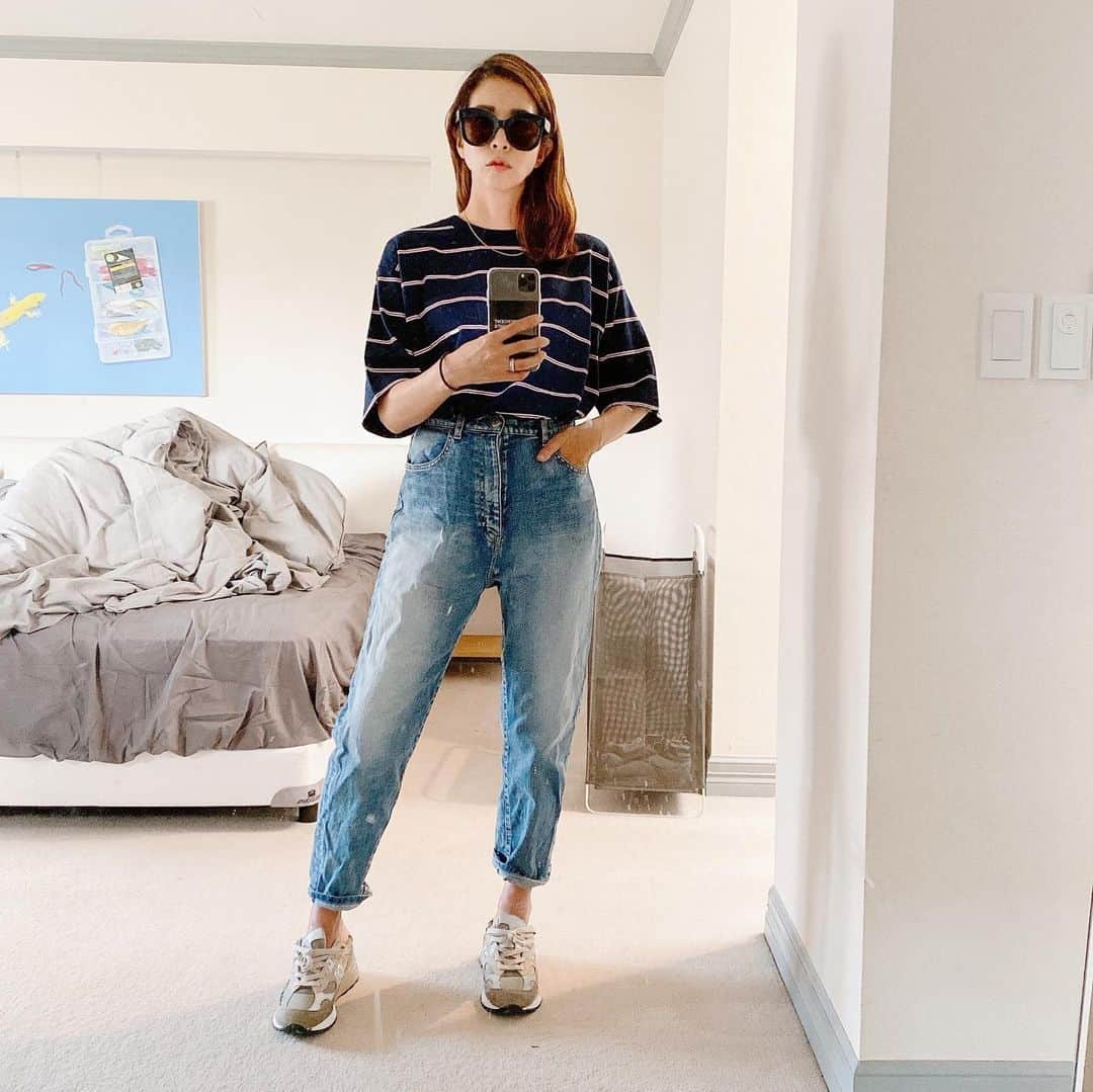 西山美希子さんのインスタグラム写真 - (西山美希子Instagram)「５月はTシャツの季節。ここ最近は、メンズのXLくらいのビッグTが好き❤️短パンの上にワンピみたいに着たりもしています。#dcdt」5月7日 6時26分 - mariaclove