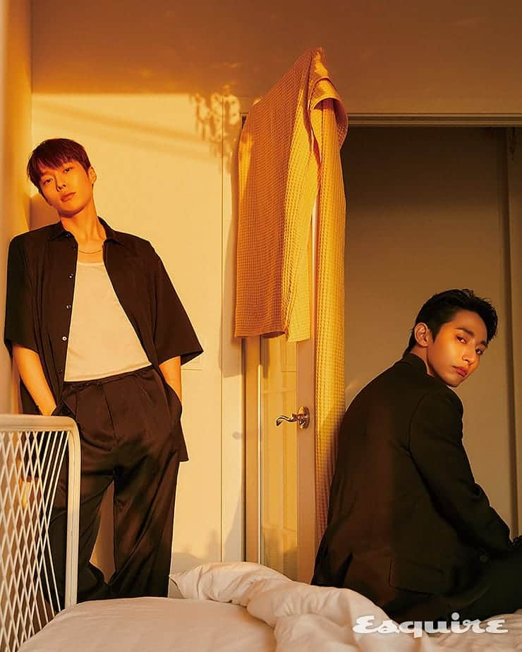 Just a girlさんのインスタグラム写真 - (Just a girlInstagram)「Lee Soo Hyuk @leesoohyuk & Jang Ki Yong @juanxkui For Esquire Korea Magazine May Issue 2020 💜 . . . .  #이수혁 #LeeSooHyuk #이혁수 #LeeHyukSoo #장기용 #JangKiYong#일상#셀카#셀스타그램#오늘의훈남#얼스타그램#훈남#셀카 #ulzzang#korean#koreanboy#f4f#followme#followforfollow#선팔하면맞팔#좋반#좋아요#선팔#맞팔#오늘의훈녀#훈녀#협찬」5月7日 7時39分 - cecithegirl