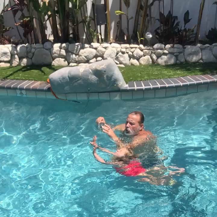 トニー・アゼベドのインスタグラム：「This little girl is blowing my mind!」