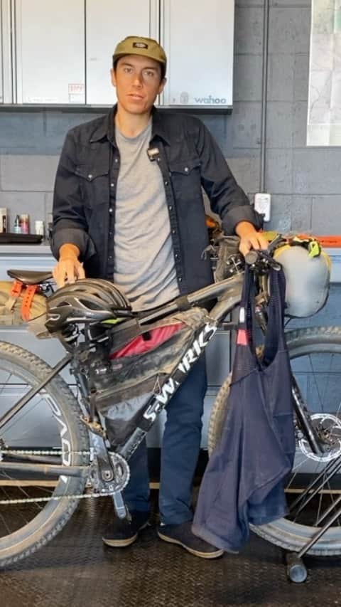 のインスタグラム：「I get tons of questions on what I pack & the gear I use on my rides so I wanted to share all the little details for this last big epic. Here is a full gear review for everything I used on my recent mission riding in Los Padres. If you want to see more from the ride checkout my recent “Los Padres” stories highlight on my page! @revelatedesigns @rei @iamspecialized_adv @sramroad」