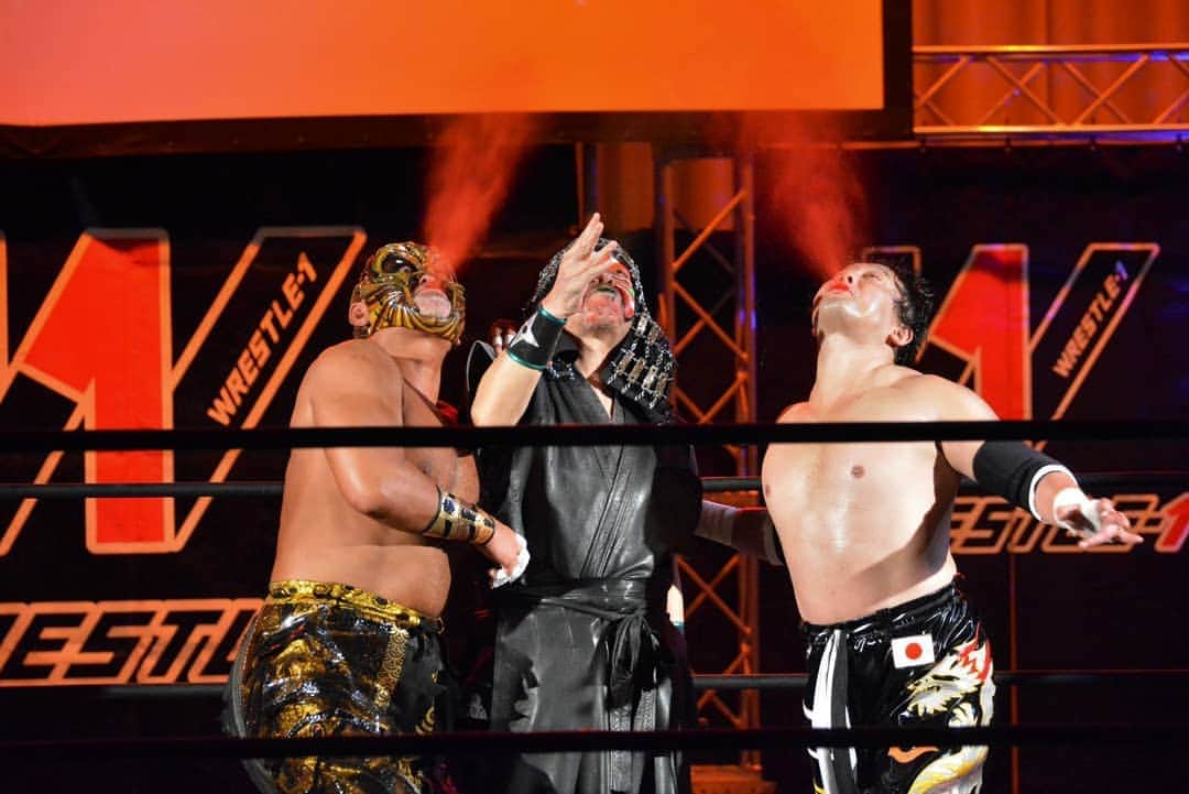 TAJIRIのインスタグラム：「3 generations. #kabuki #muta #tajiri #wrestling」