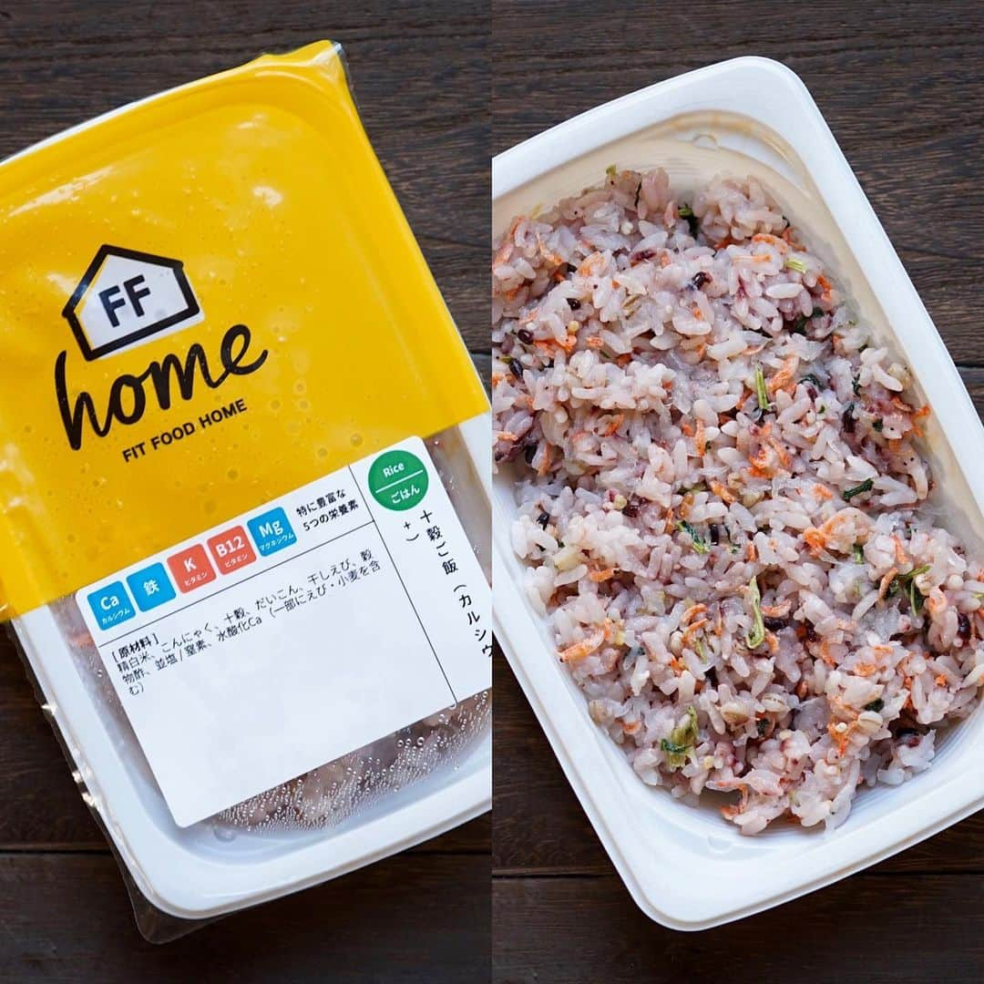 hirokoさんのインスタグラム写真 - (hirokoInstagram)「2020.5.7（木）﻿ ✽.｡.:*・ﾟ #hiroponの朝ごはん﻿ ﻿ @fitfood_home #フィットフードホーム さんの﻿ #冷凍惣菜 で#しっかり食べるダイエットごはん﻿ ﻿ 今朝はフィットフードホームさんから新しく発売された#サプリごはん で#和んプレート﻿ 久しぶりの和食の朝ごはんで〜す﻿ ﻿ menu📝﻿ ▪︎ 十穀ごはん（サプリごはん）50g×2﻿ ▪︎ 焼き鮭﻿ ▪︎ たまご焼き（ラカント使用）﻿ ▪︎ 豆腐のとろっとスープ﻿ ▪︎ 大豆とひじき煮﻿ ▪︎ 鶏ハム﻿ ▪︎ グリーンサラダ﻿ ﻿ ﻿ 【サプリごはん】とは...﻿ 完全無農薬の希少なお米にビタミン・ミネラル・食物繊維を補う食材を混ぜ込んだ栄養満点の混ぜごはんです﻿ ﻿ 今日の#十穀ごはん は「カルシウム」﻿ こんにゃくや干しえびが入ってますよ〜﻿ 1パックは多いので半分だけにしました﻿ ﻿ ﻿ @fitfood_home さんで使えるクーポンコードが発行されてますのでお使い下さ〜い﻿ ﻿ ★ Instagram限定10％オフクーポン ★﻿ クーポンコード：FbQMSYHf﻿ 有効期限： 2020/6/30まで﻿ 購入条件： 3,000円以上購入﻿ 使用可能数：お一人様1回限り﻿ ﻿ ﻿ 「豆腐のとろっとスープ」は﻿ @dashi_gura さんの#関西おだし に塩をﾁｮｯﾄ入れ﻿ 豆腐を入れ片栗粉でとろみをつけただけの簡単スープ﻿ ﻿ ﻿ ﻿ .........The end 🍚🥢﻿ #hiroponのワンプレートごはん #だし蔵アンバサダー #fitfoodhome #tavenal #お惣菜 #安心安全 #安心安全食材 #インスタフード #おうちごはん通信 #おうちごはんLover #くらしメイド #フーディーテーブル #マカロニメイト #デリミア #デリスタグラマー #バランスの良い食事 #てづくりごはん365 #和食ごはん #snapdish #locari_kitchen #lin_stagrammer #macaroni﻿ ・」5月7日 11時31分 - hiropon0201