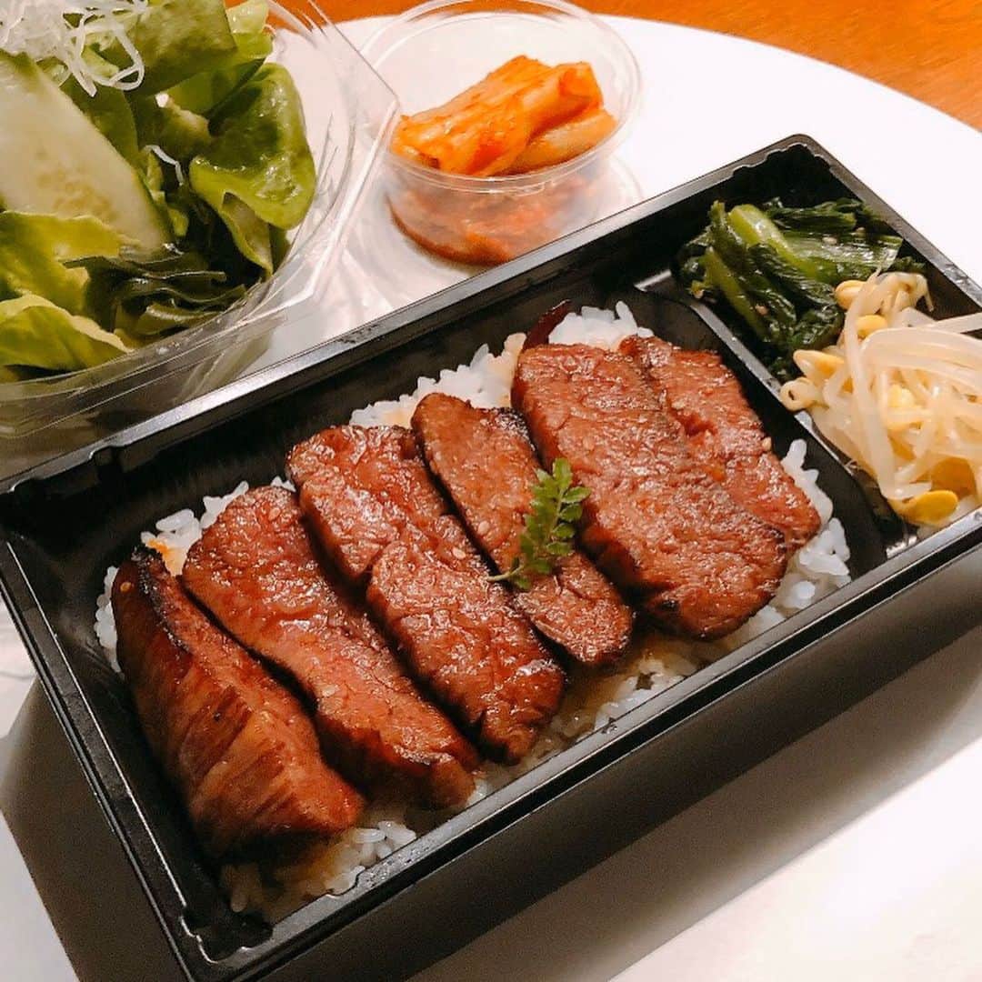 マキ・コニクソンのグルメインスタ