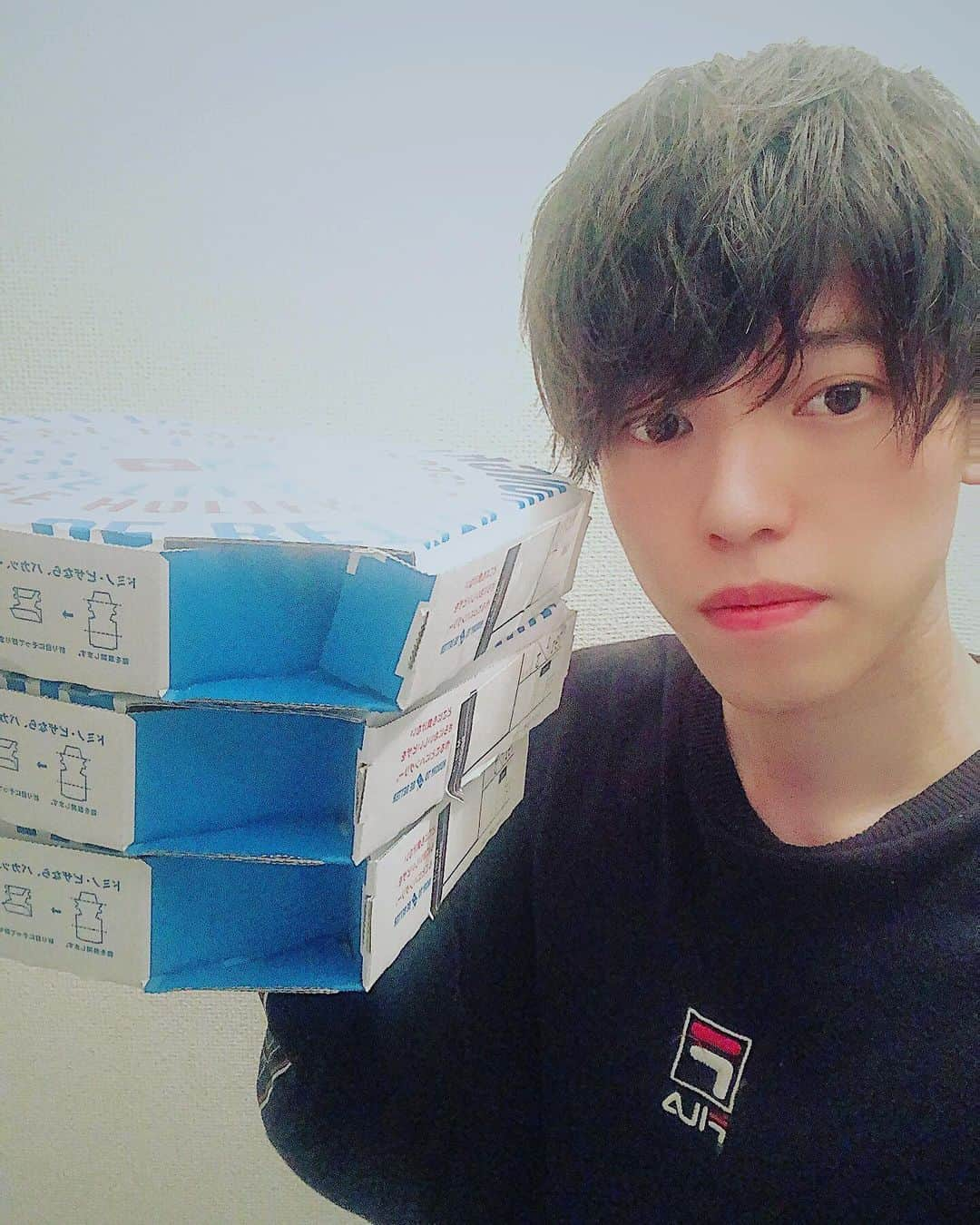 佐瀨清隆さんのインスタグラム写真 - (佐瀨清隆Instagram)「' . . 🍕🍕🍕 . . . . 夢だった1人ピザパーティ開催 . . . . . #pizza#🍕」5月7日 12時31分 - kiyotaka_s312