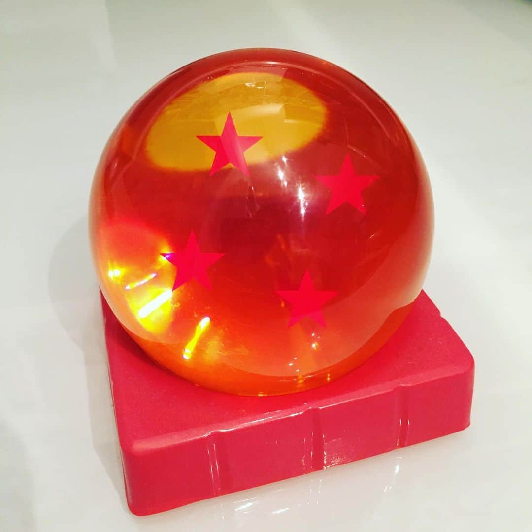 のインスタグラム：「断捨離してたら古いのが出てきた🐲 これって、あれだよな🐉 明日から冒険の旅に出よう」