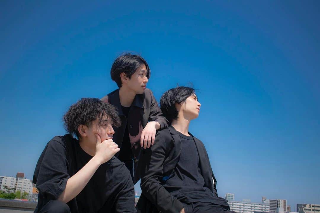 岩義人のインスタグラム：「‪インスタ久しぶりすぎます。 すみません。  https://youtu.be/9M69ycWDPDc‬ ‪まさかまさかのYouTubeチャンネル登録者がチャンネル開設から6日で1000人超えました。かなり励みになります。‬ ‪是非ともチャンネル登録をお願い致します！‬ ‪#YouTube ‬ ‪#calendar‬ ‪#岩義人‬ #たくま #はるく」