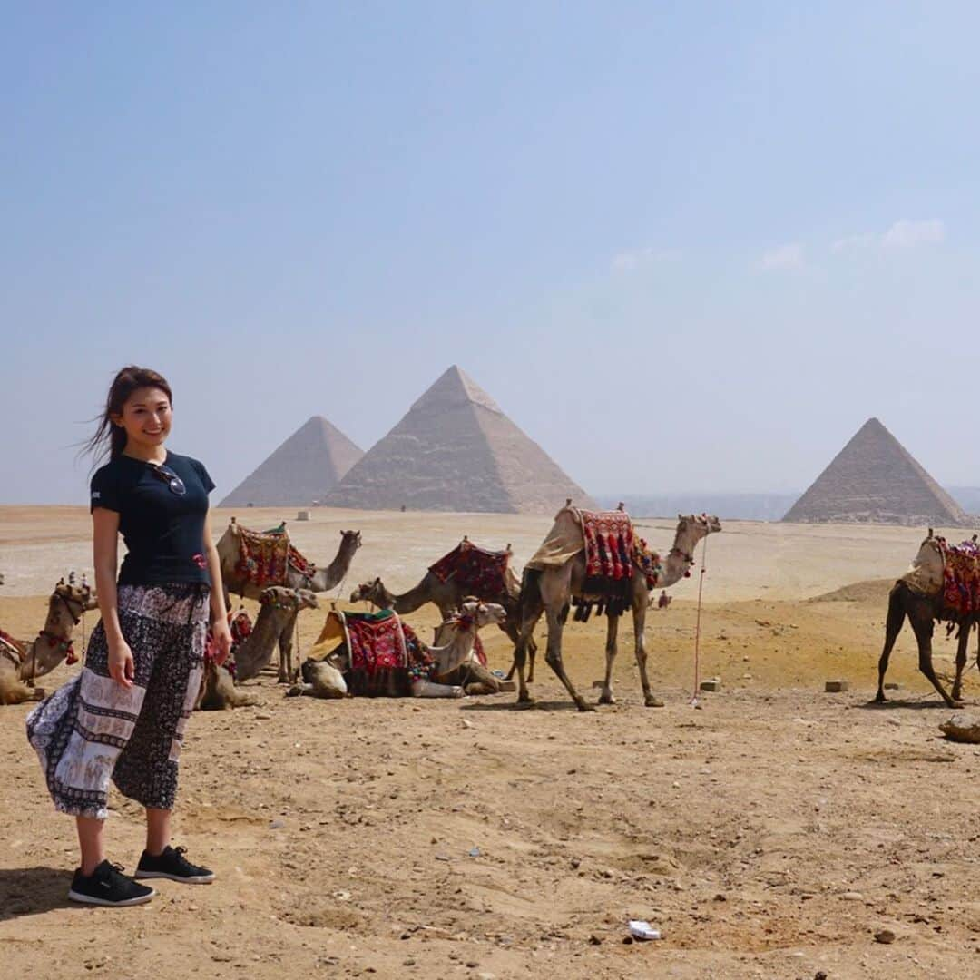 市原彩花さんのインスタグラム写真 - (市原彩花Instagram)「旅ブログ開設🐫✈️✨ . ついに旅好きな私の旅ブログが出来ました❣️ その名も「あーちゃんツアー」 読んで旅行気分を味わってもらえたら嬉しいです🥰 インスタグラマーらしく、観光スポットでの撮影のコツとかも載せてます📸✨ URLはプロフィールに貼ってるので、ぜひ読んでみてください😆💓 海外だけでなく国内も更新していきますね😆✨ #海外旅行#国内旅行#旅行#travel#エジプト#egypt#エジプト旅行#エジプト旅行記#エジプト観光#egypttravel#ピラミッド#pyramid#ビジョビ#ビジョビbtc」5月7日 23時12分 - ayaka_ichihara