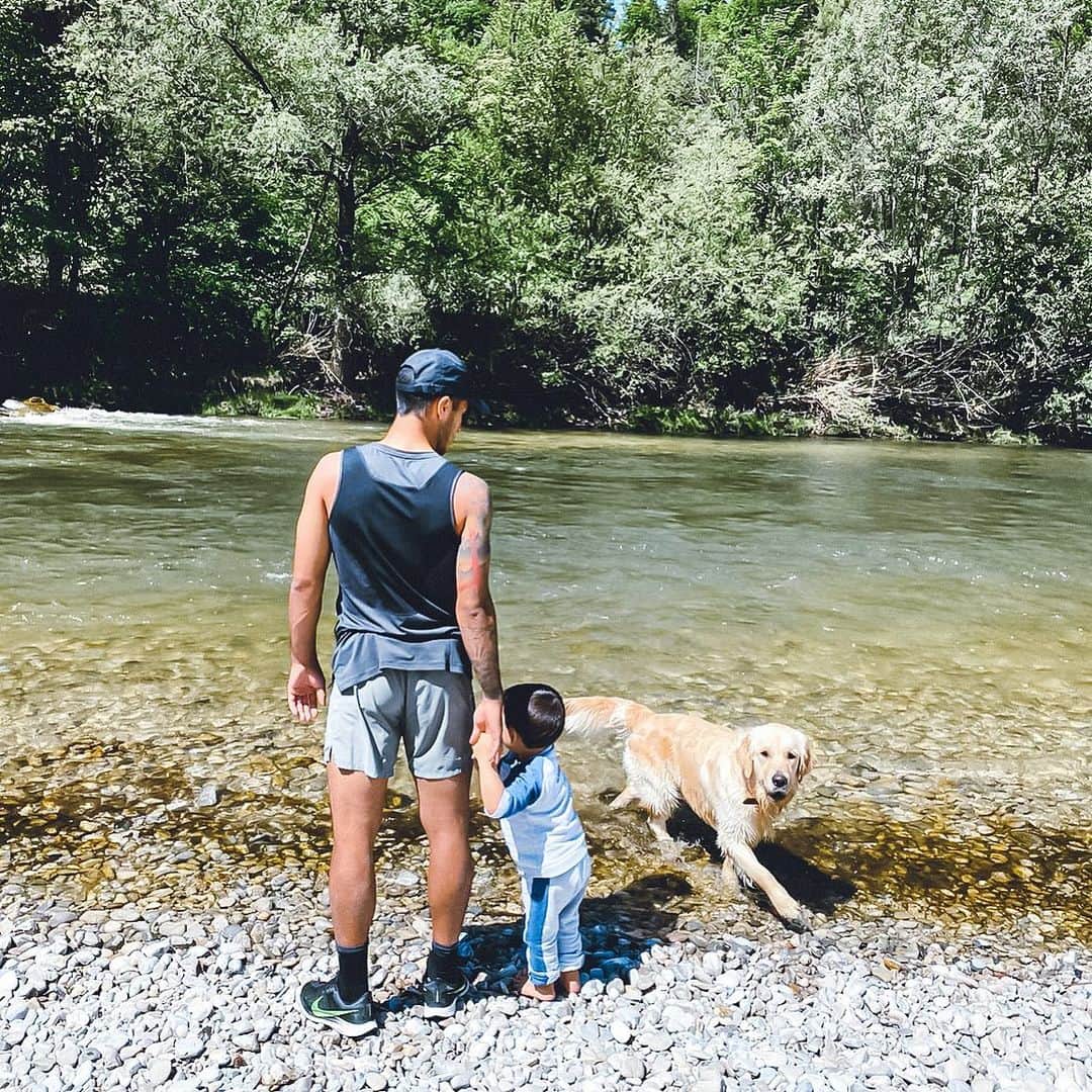 ティアゴ・アルカンタラのインスタグラム：「Isar roads. And us. ✌🏼」