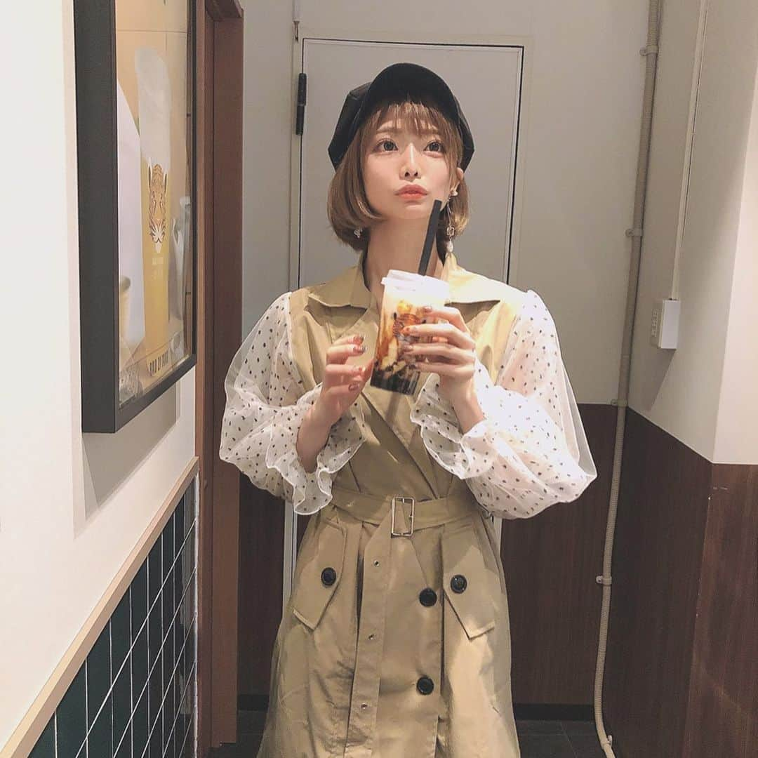 米倉みゆさんのインスタグラム写真 - (米倉みゆInstagram)「. はやくタピオカ飲みたいな… 2日に1回飲んでたのに もう1ヶ月以上お店のタピオカ飲んでなくてタピ飢え🥺🥺🥺🥺 (以前に撮影したものです) . . . 🧥@andrabbit_official . . #タピオカ巡り #トレンチコート #スプリングコート #ファッション通販 #韓国ファッション #韓国ブランド #韓国コーデ #中国美女 #お洒落カフェ #お洒落さんと繋がりたい #お洒落女子 #可愛い女の子 #可愛いカフェ #美女 #美女図鑑 #美人 #美しい女性 #笑顔が可愛い #カフェ巡り #カフェスタグラム #インスタ映えカフェ #美男美女 #japanesegirl #Japanese #japanesegirls #japanesefood #beautifulwomen #cute #girl #girls」5月7日 14時59分 - yone__miyu630