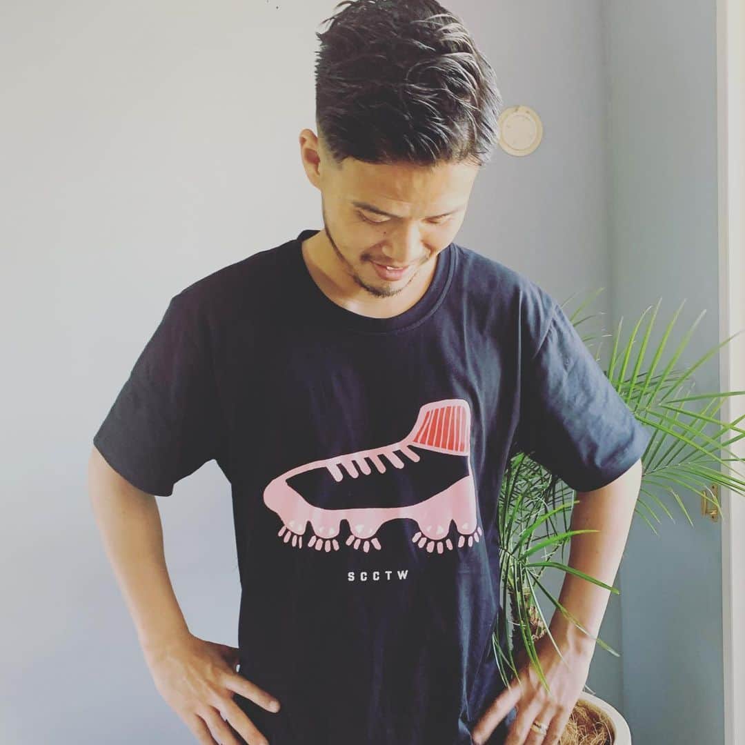 金井貢史さんのインスタグラム写真 - (金井貢史Instagram)「@park_ssc_japan のTシャツ！ 可愛いし色合いもいいね！ PARK SSCさんのコンセプトがとても素敵で皆さんにも知っていただきたいと思います！ 是非みてください！ #parksscjpn #金井貢史」5月7日 15時03分 - kanai_takashi_13