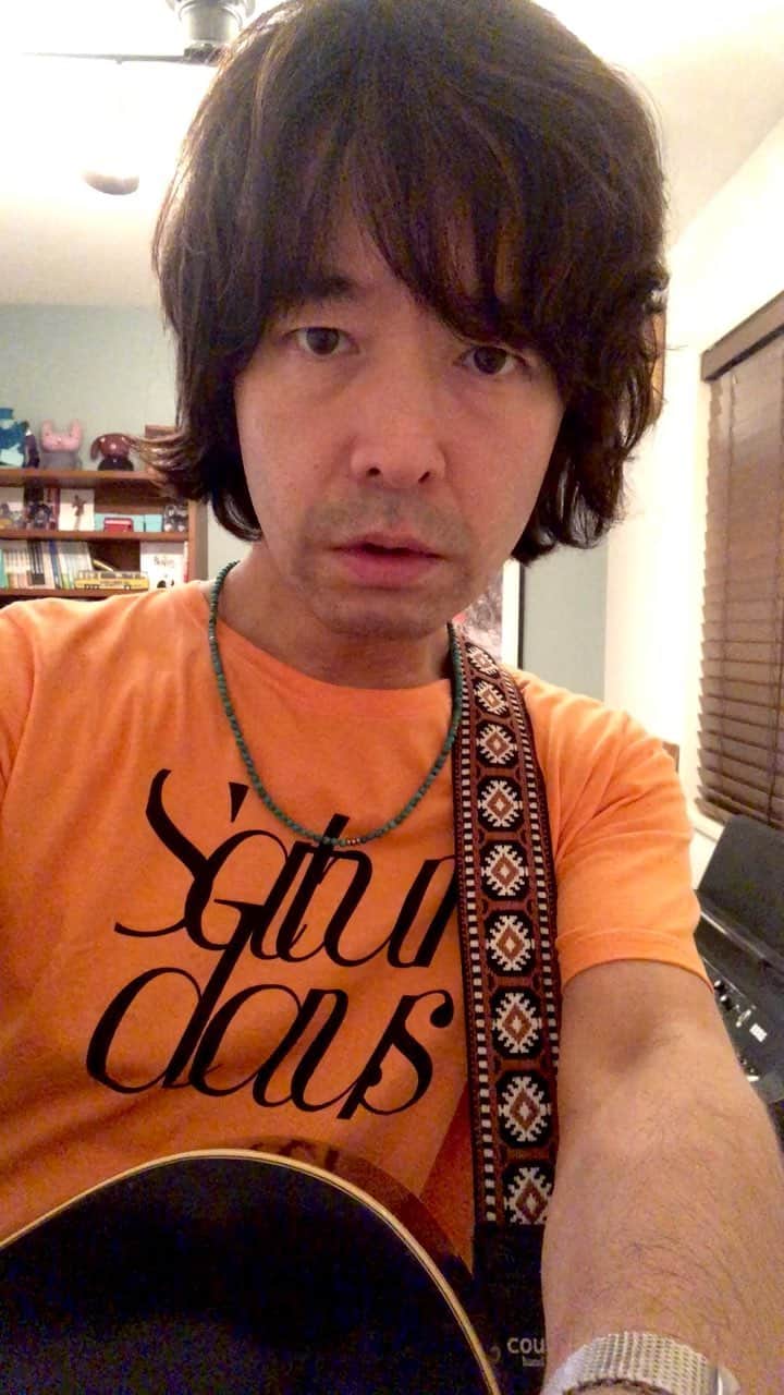 のインスタグラム：「最近ラジオの”家からお届け”の企画にて歌ったこの曲、せっかくなので動画でも😉マイケル・ジャクソンがジャクソン5時代に出した最初のソロアルバム「Got To Be There」（’71）に入ってる曲です。”君の居るところにいたい”ってタイトルは今の心境とリンクするから...😌 #stayhomeのお供に #和田唱 #showada #iwannabewhereyouare」