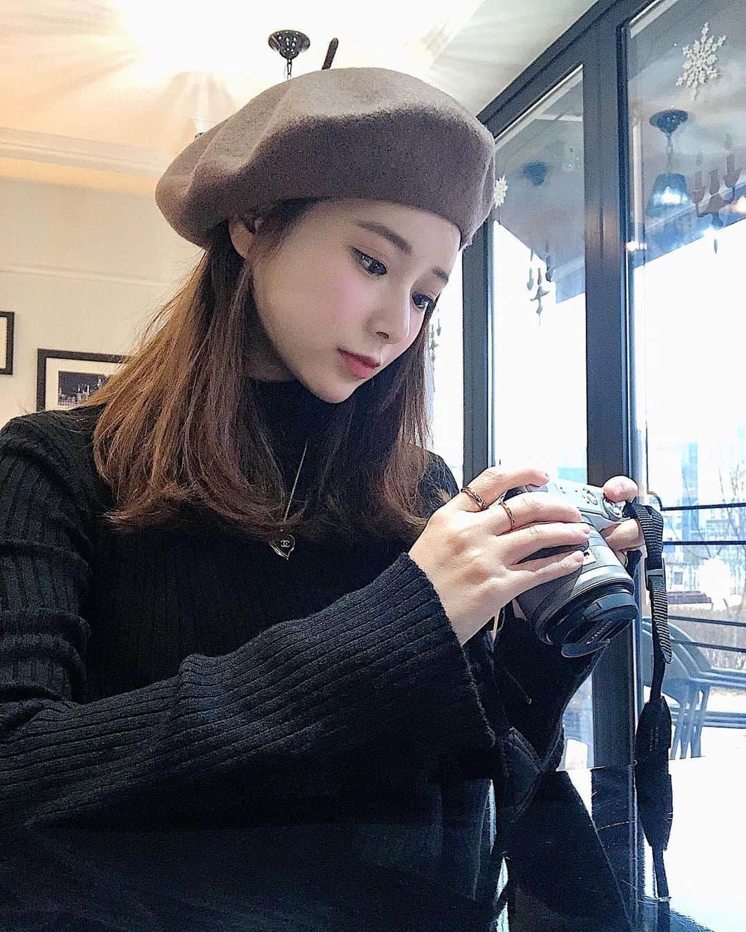 のインスタグラム：「20’ 02. 15 지금 보면 더운 사진」