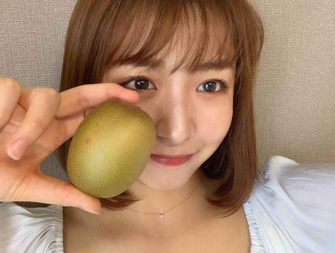 浜崎香帆さんのインスタグラム写真 - (浜崎香帆Instagram)「キウイはゴールド派🥝 皮まで食べれるらしいけど、 私は食べーん笑」5月7日 17時16分 - kaho_hamasaki_tpd