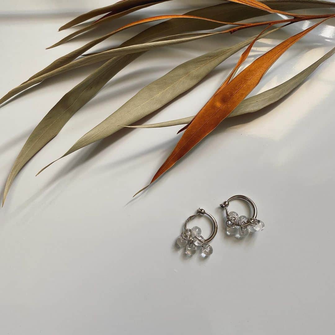 hannaのインスタグラム：「clear ring Pierce  販売中です🌿 #hademade #accessory」