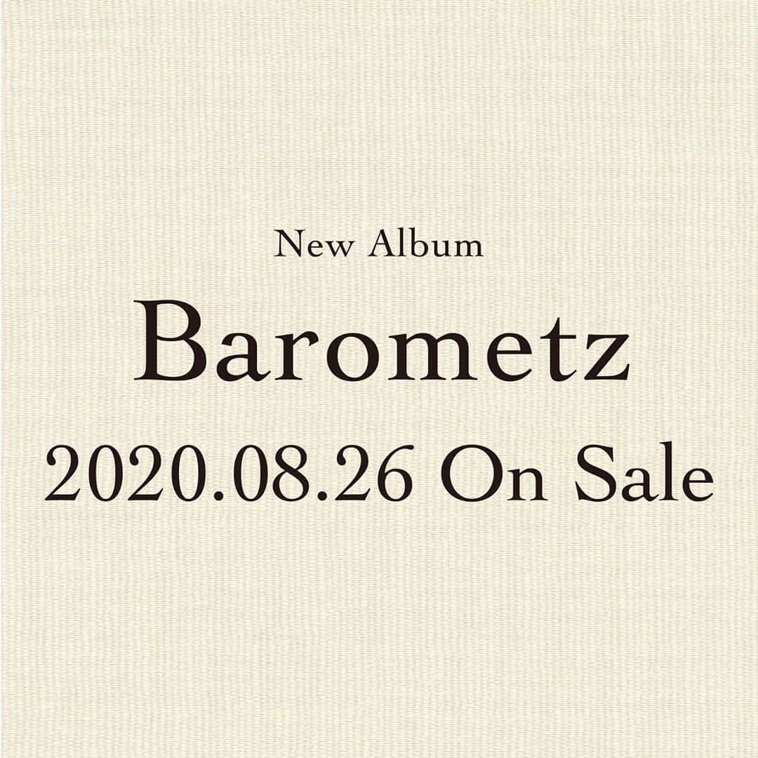 安藤裕子さんのインスタグラム写真 - (安藤裕子Instagram)「New Album「Barometz」8月26日（水）へ発売再延期のお知らせ  いつも安藤裕子を応援していただき、誠にありがとうございます。  以前よりご案内をしておりましたアルバム「Barometz」のリリースに関しまして、 新型コロナウィルスの感染拡大や非常事態宣言の延長などにより、終息の見通しが立っていない現在の状況を鑑みて、誠に残念ではございますがアルバムのリリースを、2020年8月26日（水）に再延期させて頂くことを決定致しました。 発売日の変更のみとなりますので、すでに店舗、ECサイト等でご予約されたお客様におかれましては、予約が維持されることになります。  発売を楽しみにお待ちいただいているところ、改めての発売延期というご案内をすることとなり誠に申し訳ございません。  発売の再延期の要因となったのは、未発表ではありますが、アルバムのリリースに伴い準備を進めていた夏のライブツアーがコロナウイルスの感染拡大に伴い、実施が難しい状況になったことが、大きな理由になります。  安藤裕子の約４年半ぶりとなるオリジナルアルバムをしっかりと聴いていただき、ライブへ足を運んでいただくために、何度も協議させていただきましたが、ファンのみなさまの健康第一と感染防止のため、ツアーの中止とともにアルバム発売も再延期させていただくという誠に苦渋の判断となりますがこのようにさせていただくこととなりました。  アルバム発売までもう少しばかり時間ができてしまいました。 この時間の中で応援してくださる皆さんへ何かできることはあるか、安藤裕子・スタッフ一同話し合いを続けておりますので良いお知らせをお届けできればと思っております。  最後に、感染された方々の一刻も早い回復をお祈り申し上げますとともに 一日も早く終息し安心できる日常を、さらに音楽を楽しめる生活を取り戻せるように切に願っております。  #安藤裕子」5月7日 18時06分 - yuko_ando