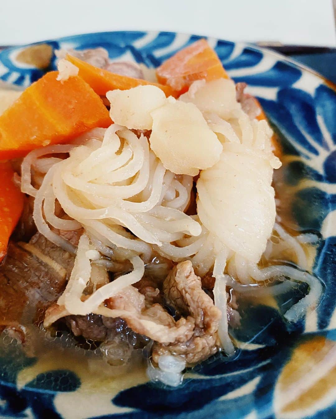 柏木作夢さんのインスタグラム写真 - (柏木作夢Instagram)「@nagi_meshi  @nagisanagaya  肉じゃがと豚汁の組み合わせって、おかわり3回は確定ですよね。  #nagimeshi #dinner #foodporn #foodstagram #stayhome #肉じゃが #おうちごはん」5月7日 19時13分 - samukashiwagi
