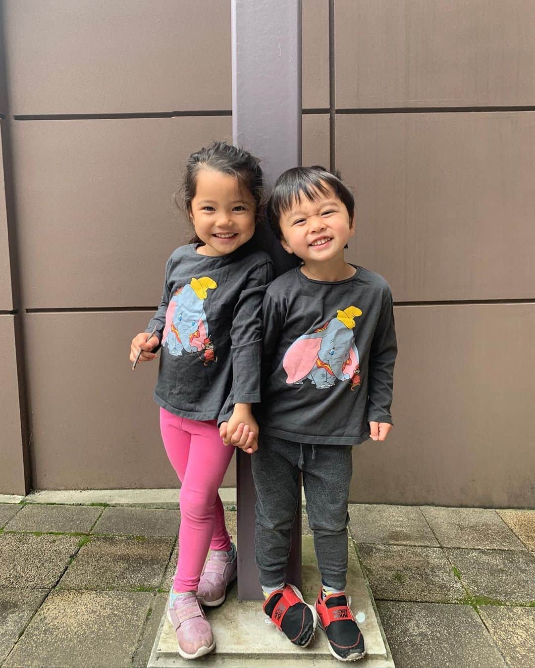 エリナ シルカのインスタグラム：「My little 🐘🐘」
