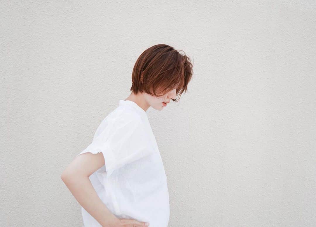 鶴田真梨さんのインスタグラム写真 鶴田真梨instagram 私の所属している Btokyo Official で Homeselfieproject がはじまりました 今回は Theshoptk Official のお洋服 私の最近のお家時間は自宅の屋上でのんびりしたり息子と水遊びをしています もう少し