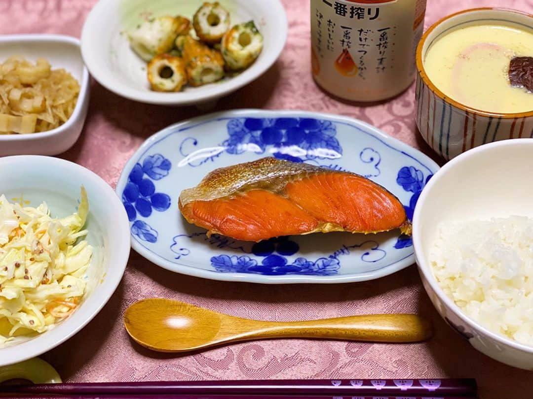 岩間恵さんのインスタグラム写真 - (岩間恵Instagram)「最近のおうちごはん。  料理上手くなりたいなぁ〜  #常に置いてあるキリンビール #芳醇美味しい #毎日一杯のビールは #身体に良いって本当かな 🤔？笑」5月7日 19時47分 - iwamame