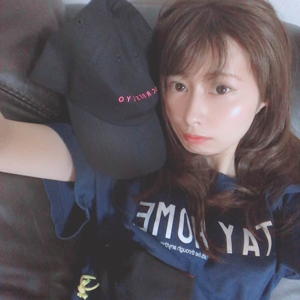 佐藤もも子さんのインスタグラム写真 - (佐藤もも子Instagram)「‪さっそく注文頂いてうれしい。。💓‬ ‪チェキはリクエストあればポーズやこんな感じ希望などなるべく希望にそうね🌟🍒‬ ‪自撮り久しぶりで難しい😱💦‬ ‪#stayhome #マスク　#scrosstyo ‬」5月7日 20時02分 - sato_momoco