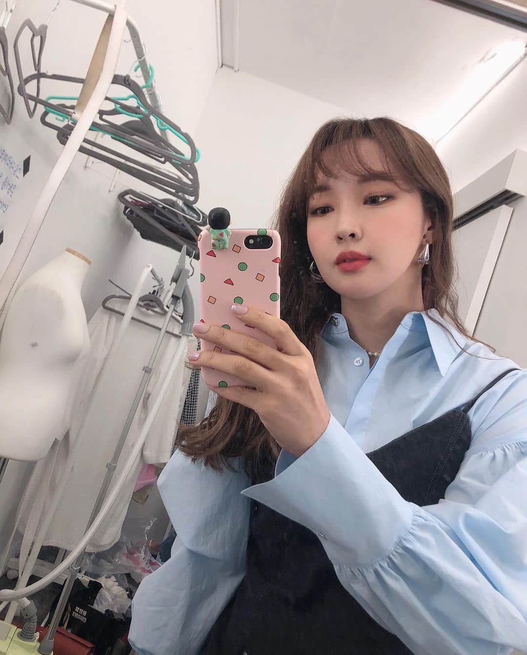 チョン・ジユンのインスタグラム：「👉뒤로 넘겨 보셈 오늘은 Event 가 있눈날 헤헤헤 체크체크 🤩」