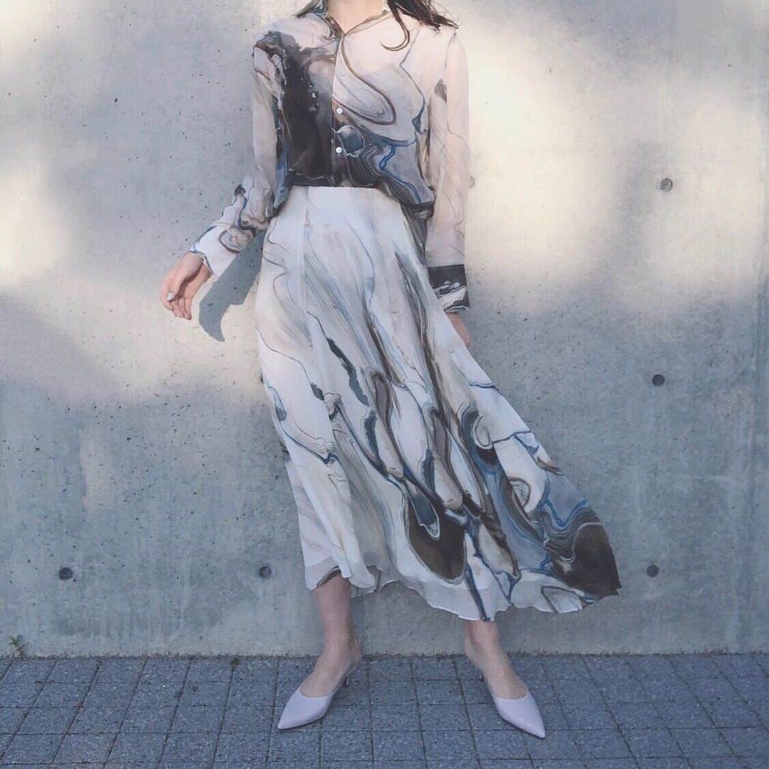 aya onoのインスタグラム：「pronaミュールサンダル color:Lavender heel:5cm @sappun_japan @sappun_official  sappunは私が大好きな韓国のshoes  プチプラなのに可愛くて、色と種類が豊富で毎回迷っちゃうんです💓  #sappun#shoestagram#fashionshoes#shoesstyle#trend#koreashoes#sappunstagram#snap#ootd#selfie#korea#style#dailylook#fashion#sappun_made#shoes#티디#패피」