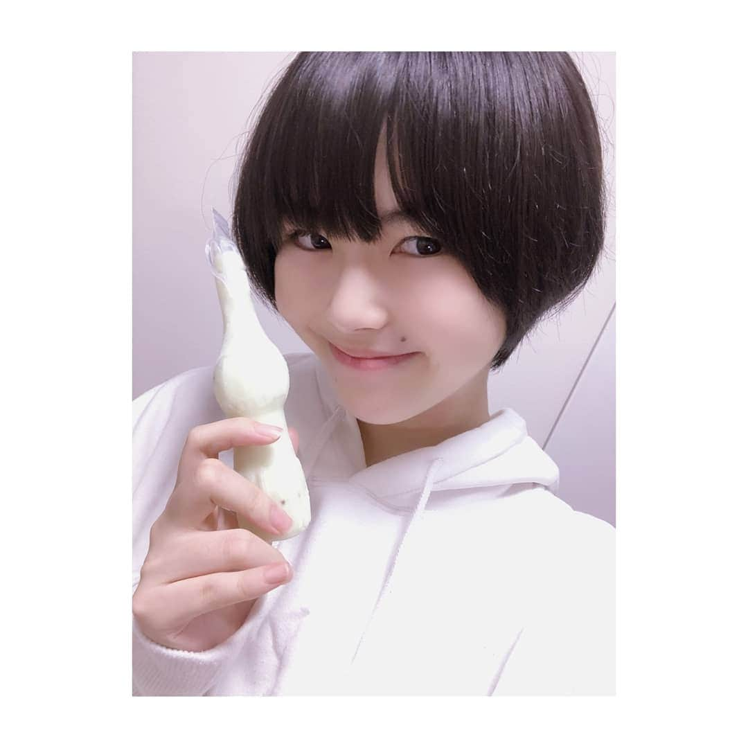 田中咲帆さんのインスタグラム写真 - (田中咲帆Instagram)「最近、1日1アイスしてる🍨  今日のアイスはパピコのキウイ味🥝✨ みんなのおすすめのアイスを教えて欲しいな☺️ #1日1アイス #パピコ #るんるん」5月7日 20時52分 - saho_crownpop