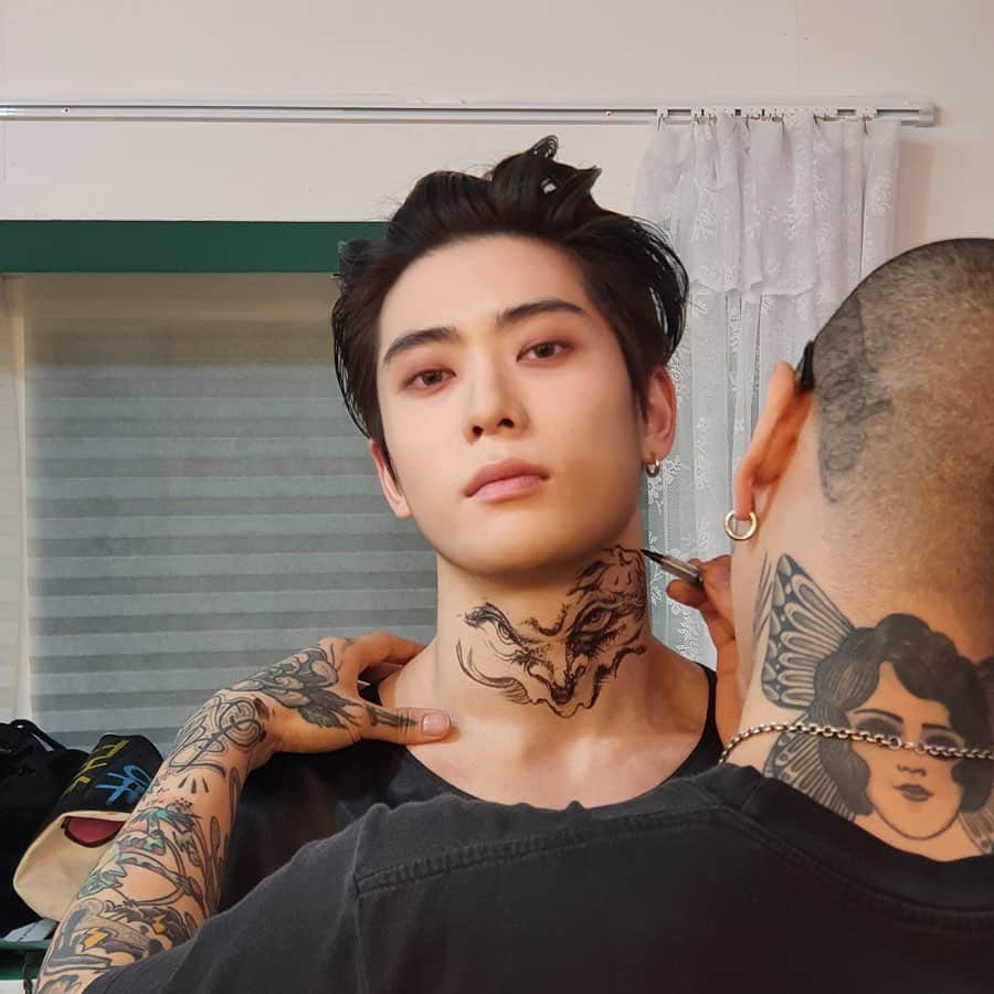 ジェヒョンさんのインスタグラム写真 - (ジェヒョンInstagram)「_ Ain’t Real Tattoos」5月7日 21時42分 - _jeongjaehyun