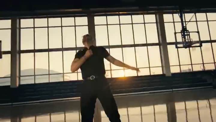ピットブルのインスタグラム：「The official video for the new world anthem by yours truly is out everywhere now. Watch the world come together and join the movement. I believe that we will win! Dale. #ibelievethatwewillwin #believeanthem2020 #ibelievechallenge」