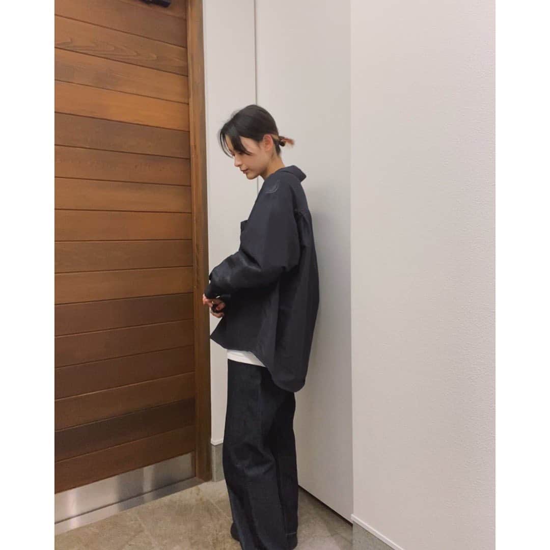 松本瞳のインスタグラム：「. やっぱりこのサイズ感がまる🙂 #おうちスナップ . 毎度のマイペース投稿sumimasen🤦‍♀️おうちスナップ需要あるのかわからないけど、更新していきたいです。 #宣言」
