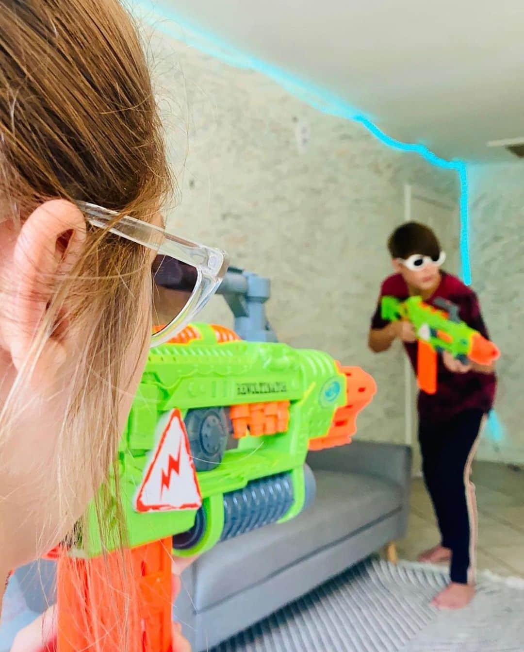 Hasbroさんのインスタグラム写真 - (HasbroInstagram)「#Repost @jasoncoffee: #Nerfpartner We are having a total BLAST with our Nerf Blasters! Watch our Story to see who won the target competition. #Nerf #BringHomeTheFun」5月8日 8時58分 - hasbro
