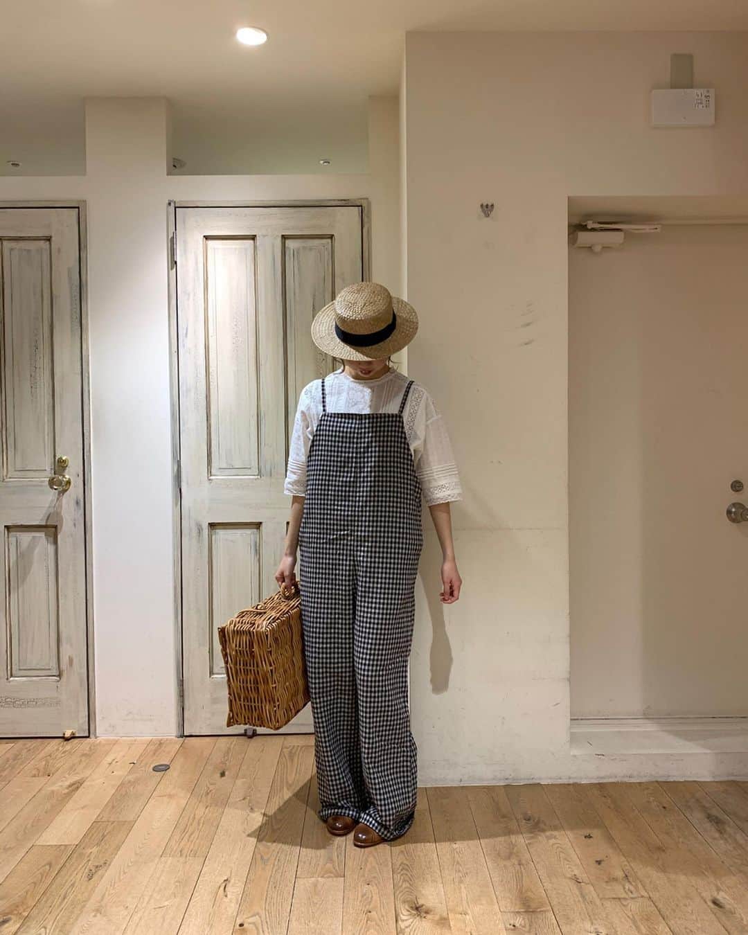 SM2olohuone LUMINE立川店さんのインスタグラム写真 - (SM2olohuone LUMINE立川店Instagram)「⠀ ⠀ ・・・Summer Collection・・・⠀ ⠀ ワイドシルエットが今季らしく コーディネートを旬顔に格上げしてくれるサロペット。 華奢なショルダーストラップ使いに リボン結びを加えて、愛らしい印象に♡ 合わせるアイテム次第で表情の変化も楽しめます♩ ⠀ ⠀ ⠀ salopette ¥6.990 blouse ¥4.990 sandal ¥13.990(TSUHARU bySamansaMos2) / +tax その他、スタッフ私物 身長:162㎝ ⠀ ⠀ ⠀ ⠀ ⠀ ⠀ ⠀ ⠀ ⠀ ⠀ ⠀ ⠀ ⠀ ⠀ ⠀ ⠀ ⠀ ⠀ ⠀ ⠀ ⠀ ⠀  @can_onlineshop でおうち時間を お楽しみください♩ ⠀ ⠀ ⠀ ⠀ #2020#Summer#correction#lumine#tachikawa#olohuone#fashion#samansamos2#tsuharu#girly#happy#me#fashion#life#staffsnap#love#me#夏#ルミネ#リネン#ルミネ立川#サマンサモスモス#立川ルミネ#立川#ツハル#tsuharubysamansamos2」5月8日 8時31分 - sm2olohuone_lumine