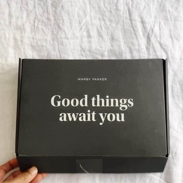 Warby Parkerのインスタグラム：「Show of hands: who received a #StayAtHomeTryOn box this week? 🙋‍♀️🙋‍♂️ DM us if you need help choosing a winning pair! 🤓 (P.S. Thinking about ordering a Home Try-On? Not to worry, all of our frames are thoroughly cleaned before being sent to customers, as well as after they're received back to us 👍)」