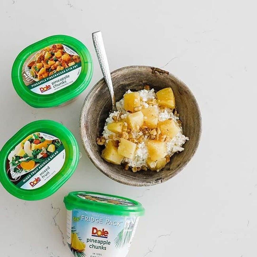 Dole Packaged Foods（ドール）のインスタグラム：「@ChefBillyParisi sure knows how to take snacking to the next level. Make this quick and easy 3-ingredient recipe with @DoleSunshine Fridge Pack Pineapple Chunks in 100% Pineapple Juice with some cottage cheese and some crushed walnuts. Yum!」