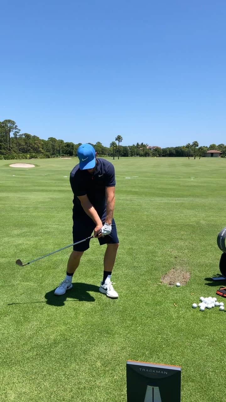ルーク・ドナルドのインスタグラム：「Have you ever seen a video of your swing, worked on an improvement, taken a video again and nothing has changed even though it feels so much different? . . If you want to make a change first of all it takes time but it’s also important to over do it when you are practicing. I don’t think I’ve ever seen @alexnoren1 take a practice swing without rehearsing his accentuated move - it’s that important to him that he never hangs back on a shot. Thx for the AN tip & explanation Alex 👍🏼 #LDTips #ANTip #Feelvsreal #staysafe #stayhealthy」
