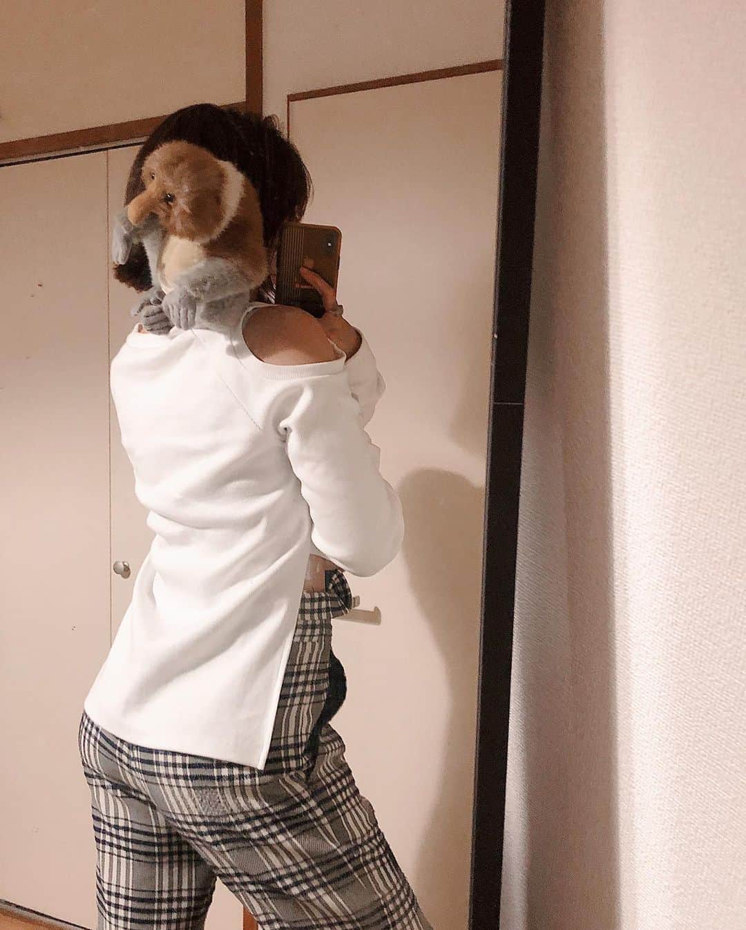 三原勇希さんのインスタグラム写真 - (三原勇希Instagram)「肩に穴空いてるよ？っていじってくる人嫌いじゃない😚」5月8日 0時43分 - yuukimeehaa