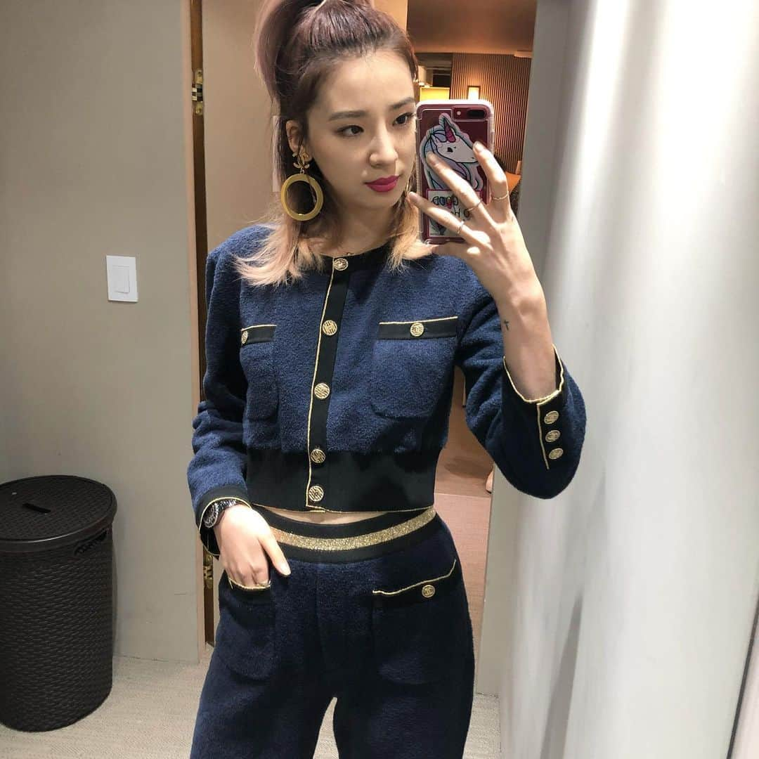 アイリーン・キムさんのインスタグラム写真 - (アイリーン・キムInstagram)「mirror selfie photo dump from my favorites folder #throwback」5月8日 0時54分 - ireneisgood