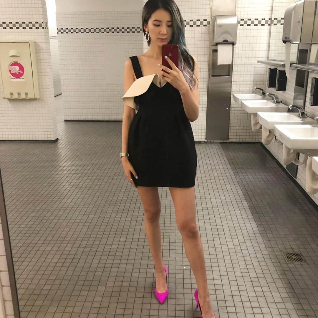 アイリーン・キムさんのインスタグラム写真 - (アイリーン・キムInstagram)「mirror selfie photo dump from my favorites folder #throwback」5月8日 0時54分 - ireneisgood