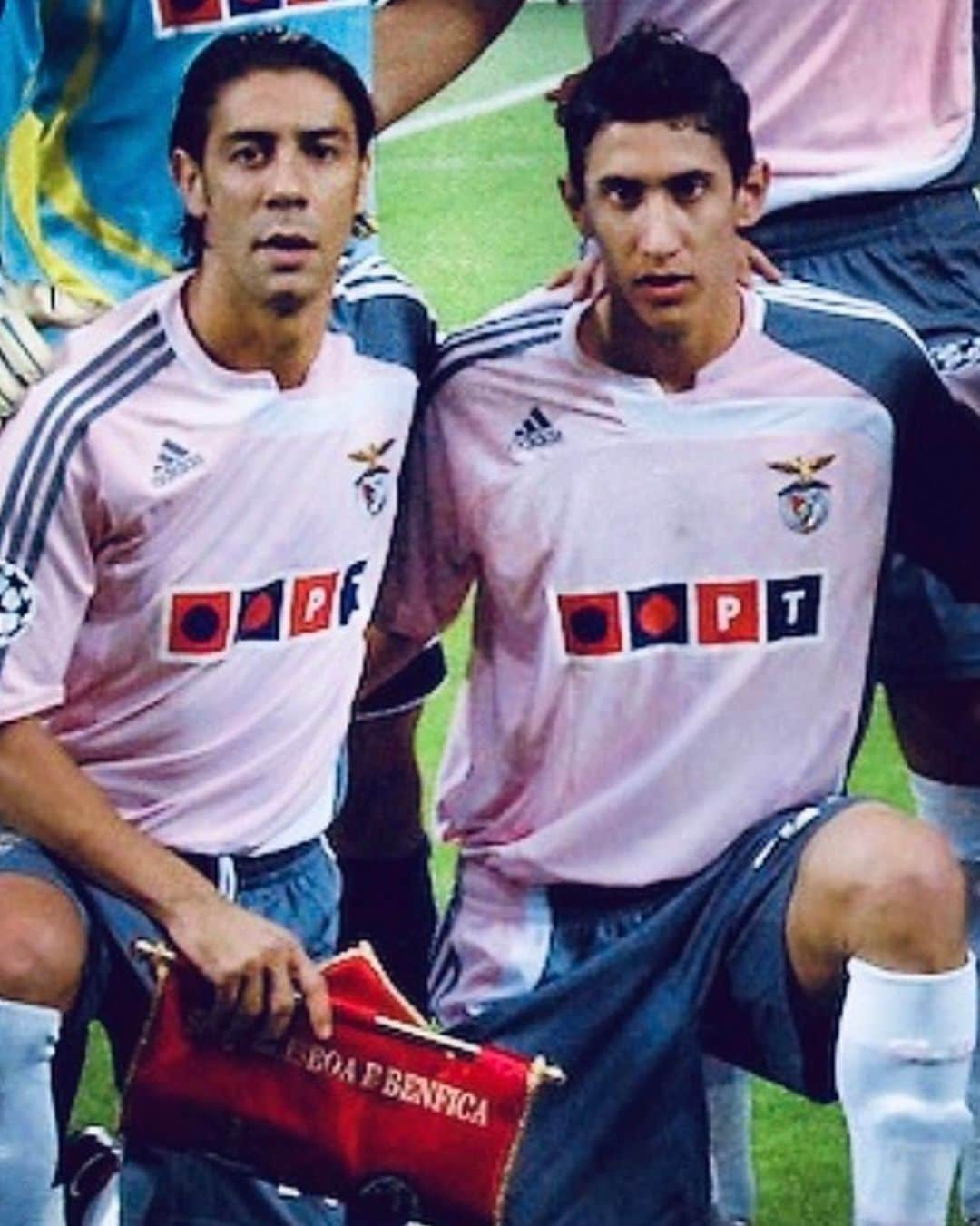 アンヘル・ディ・マリアさんのインスタグラム写真 - (アンヘル・ディ・マリアInstagram)「Recuerdo ⚽️ @slbenfica Rui Costa」5月8日 1時59分 - angeldimariajm