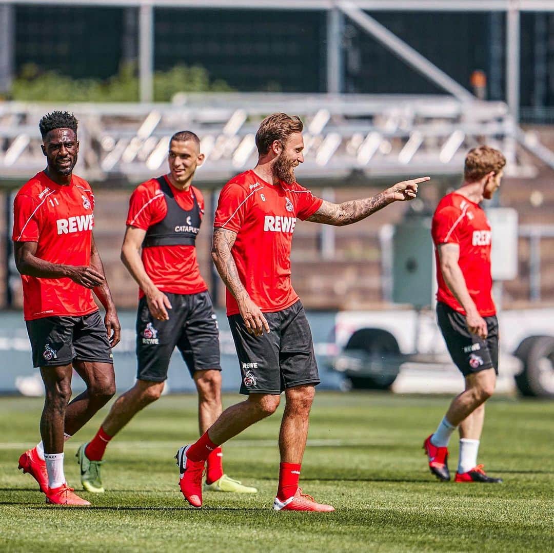 マルコ・ヘーガーのインスタグラム：「👉🏼First normal Teamtraining👈🏼 @fckoeln  #fun #endlich #together #training #positivevibes #blessed #effzeh #cologne #fc #köln #mh6 #liebedeinestadt #laugh #team #proud」