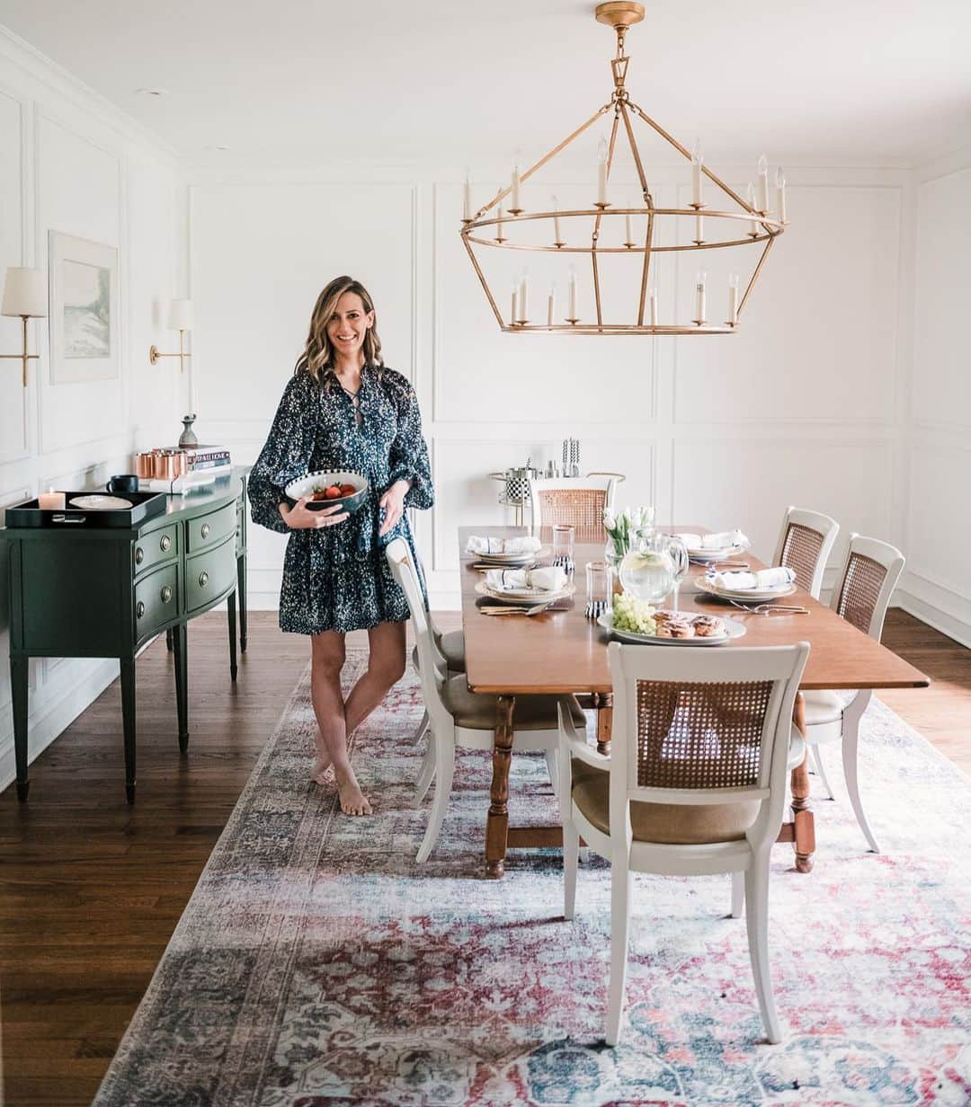 Anna Jane Wisniewskiのインスタグラム：「Just because we’re staying home doesn’t mean we can’t have a little fun! Every so often, we’ve been enjoying meals around the dining room table, rather than eating in the kitchen.  And now, I can pull out this @mackenziechilds enamelware and flatware (SoHo collection) and we can get a little fancy when eating our brunch!  There’s no need to save the dinnerware for guests--get creative during quarantine by dressing up and having a fun brunch at home with he family. (You can bet we’re doing this for Mother’s Day, as I need an excuse to dress up and be waited on!) #mctakeschicago 📸 @ironandhoney」