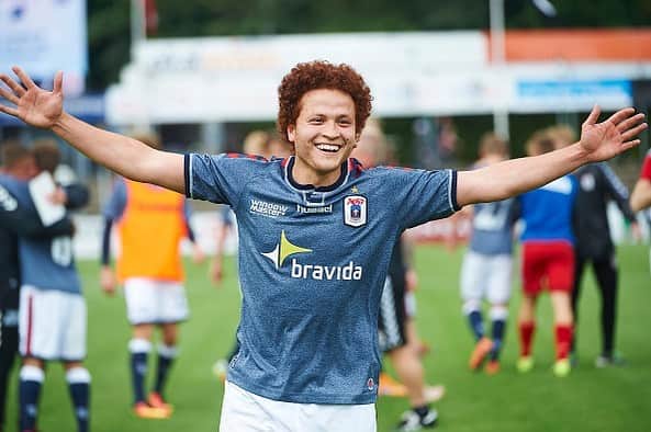 ムスタファ・アミニのインスタグラム：「Danish Superliga 🔙🔜🇩🇰⚽️😍🙌 #aarhus #ksdh #football #superliga」