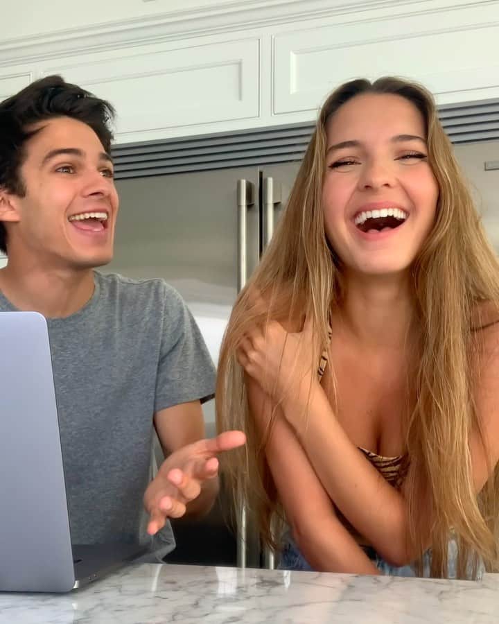 Brent Riveraのインスタグラム：「Little sisters suck 😂 @lexibrookerivera」
