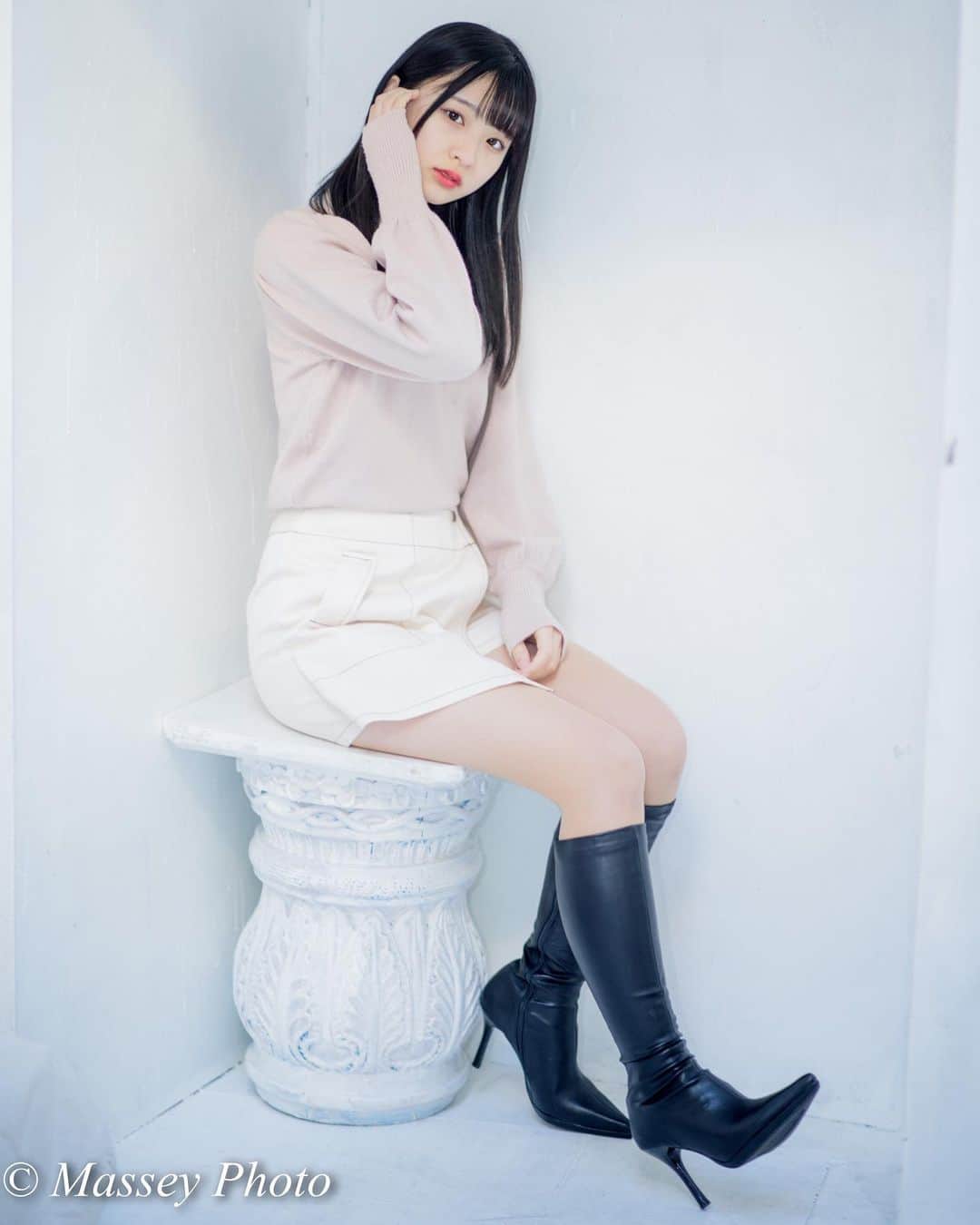 のインスタグラム：「. . . . 「Studio Debbie's」で撮った写真です。 モデルは、西野ゆうかちゃんです。 It is a picture taken in the studio “Studio Debbie's”. Her name is Yuka Nishino. . . #ポートレート #ポートレート女子 #ポートレートモデル #ポートレート撮影 #ポートレート部 #ポートレイト #ポトレ #被写体 #モデル #被写体モデル #写真部 #東京カメラ部 #サロンモデル #美脚 #撮影会モデル #撮影会の女神さま #portrait #excellent_portraits #girlsphoto #cute #kawaii #lovers_nippon_portrait #portrait_perfection #portraitphotography #japanesegirl #japanesemodel #model #tokyogirl #모델촬영 #인물사진」