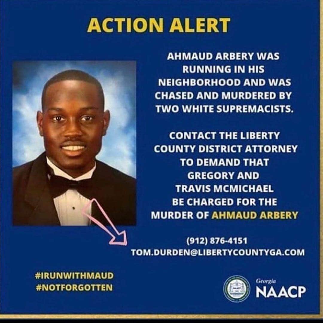 クレア・コフィーのインスタグラム：「#blacklivesmatter #irunwithmaud #notforgotten」