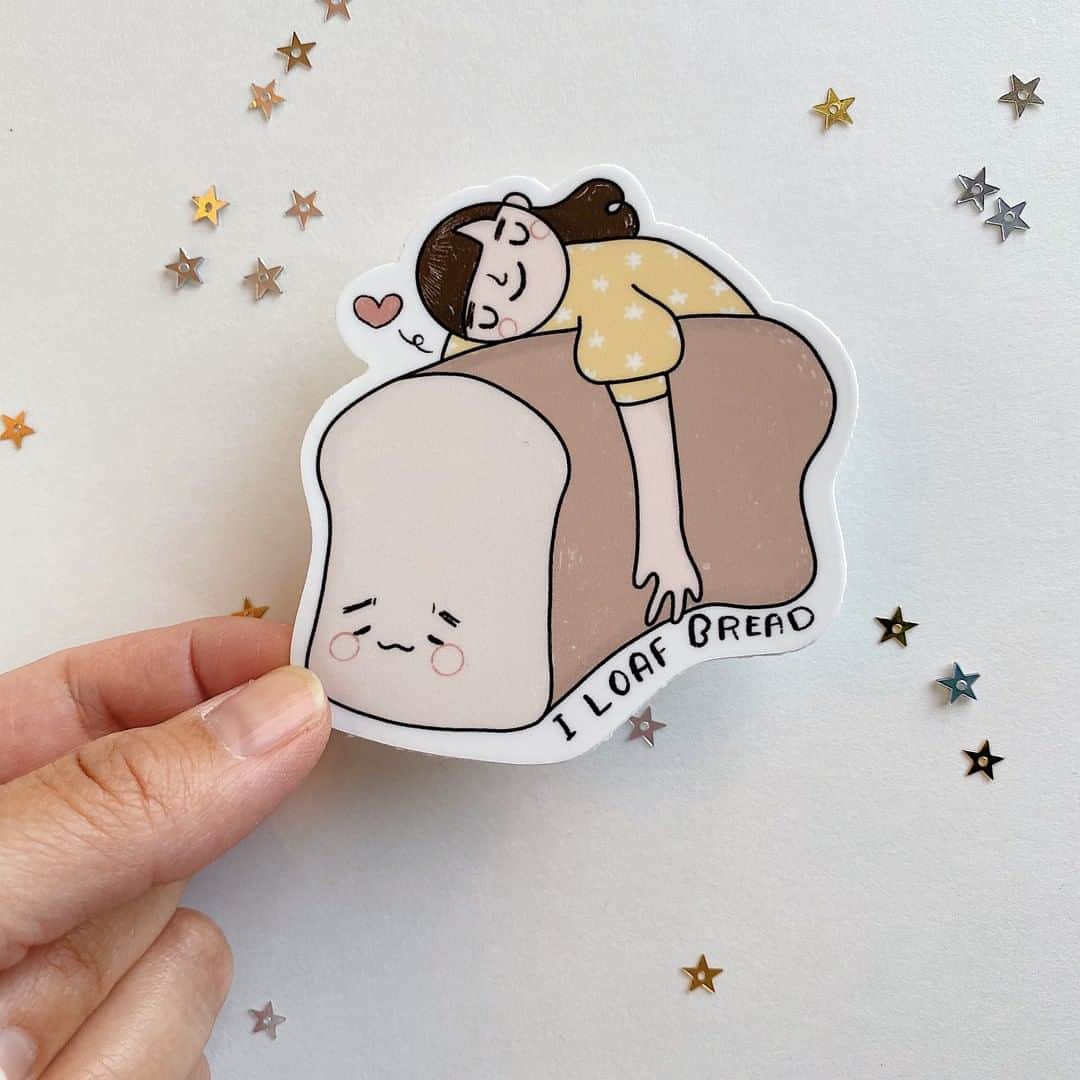 フリーディアのインスタグラム：「I LOAF BREAD. 🍞I made some new stickers and they are up on my @etsy shop! Check out @newmoonpapergoods and enjoy FREE SHIPPING on me! (limited time only!) ⠀⠀⠀⠀⠀⠀⠀⠀⠀ ＊⠀⠀⠀⠀⠀⠀⠀⠀⠀ 私はパンが大好きなの〜⠀⠀⠀⠀⠀⠀⠀⠀⠀ 新しいステッカーを作りました。全部Etsyにアップしたので良かったら見にきてね！@newmoonpapergoods #stationery #stationeryaddict #washitape #planner #stationerylove #文房具  #notebook #maskingtape #snailmail  #plannergirl #plannernerd #journal #happymail #midori #studyblr #washi #手帳  #papergoods #bulletjournal  #stickers #plannerstickers #diary #paper #pen #pencil #masterpiece #graphics #vinylstickers #diecutsticker」