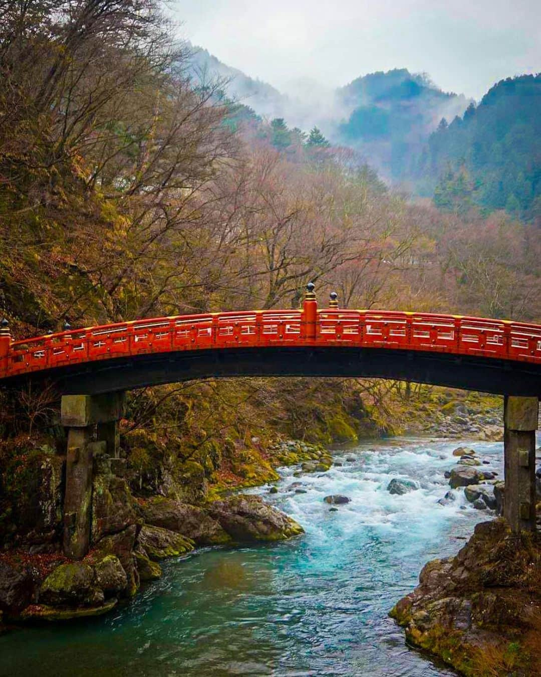 ショーン・ラビットさんのインスタグラム写真 - (ショーン・ラビットInstagram)「今日の思い出: 神橋！Today’s memory: Shinkyo Bridge📍 Nikko, Japan | March, 2015  It looks like a painting but this photo is straight off my camera! Ranked one of Japan’s top 3 finest bridges, the bridge stands at the entrance to Nikko’s shrines and temples and is a beautiful site!  日本で最も美しい3つの橋の1つで、日光の神社やお寺の入り口にあり美しい場所です。これはペインティングみたいでもこれは僕のカメラからの写真です！ . . . . #figureskating  #travelphotography  #training  #foodie  #fitfam  #travel  #handsome  #photography  #ootd  #model  #japan  #mensfashion  #photography #フィギュアスケート  #トレーニング  #筋肉  #筋トレ  #コロナに負けるな  #モデル  #イケメン  #ファッション  #カメラ好きな人と繋がりたい  #コーディネート  #おしゃれさんと繋がりたい  #今日の服  #いいね返し  #インスタ映え  #可愛い  #日本  #おはよう #日光」5月8日 7時01分 - seanrabbitt