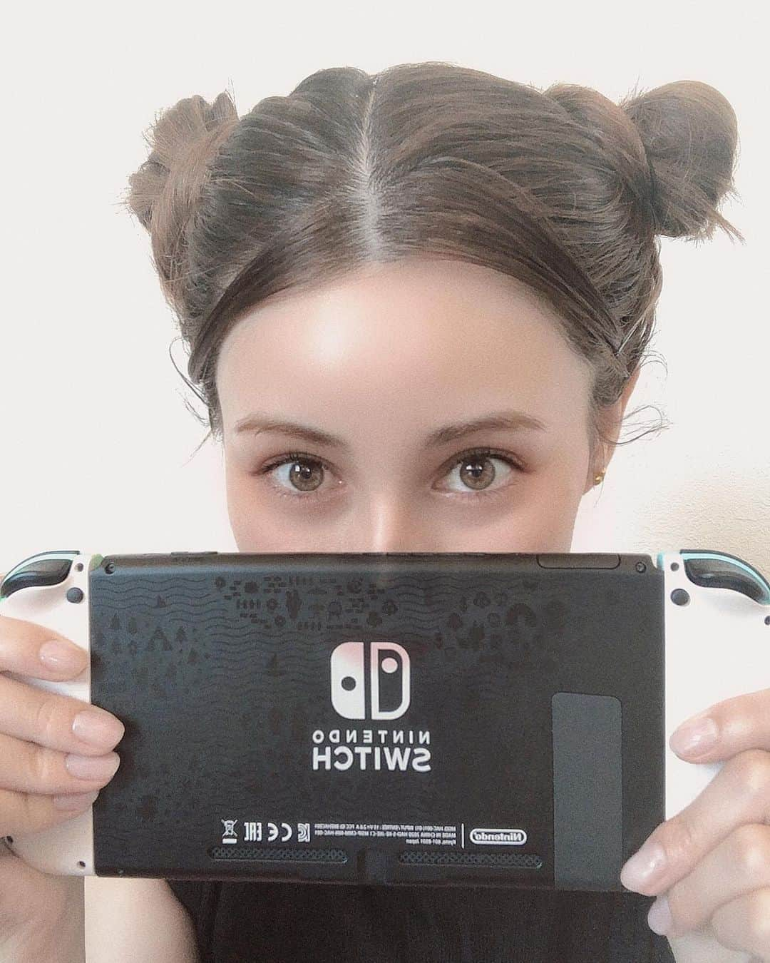 ダレノガレ明美さんのインスタグラム写真 - (ダレノガレ明美Instagram)「Switchずっとやってる😘 久しぶりに２つに髪の毛結んでるよ🌸 みんなと一緒にやりたいなぁー✨ ちなみにマリオパーティーめちゃくちゃ弱い🥺  ラストの写真何故に撮れてたやつ😂」5月8日 17時03分 - darenogare.akemi