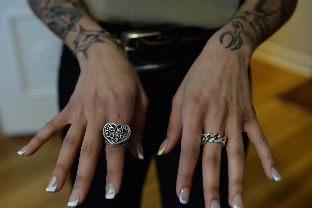 Bill Wall Leather × BEAMSさんのインスタグラム写真 - (Bill Wall Leather × BEAMSInstagram)「【Ring】L→R / Tribal Heart Ring & R466 - Curve Chain Ring（Lg）/ *Exclusive items __________ 【Information】The official website images for <Bill Wall Leather x BEAMS> have been updated. Please view them at the following URL web address. （Images & Product Site）⇨ http://www.beams.co.jp/special/billwallleather/ （Special Content ）⇨ https://www.beams.co.jp/special/billwallleather/features/2020spring/ （BEAMS Official Site）⇨ http://www.beams.co.jp/billwallleather/ #billwallleather #beams #billwallleather_2020_spring」5月8日 17時08分 - billwallleather_beams